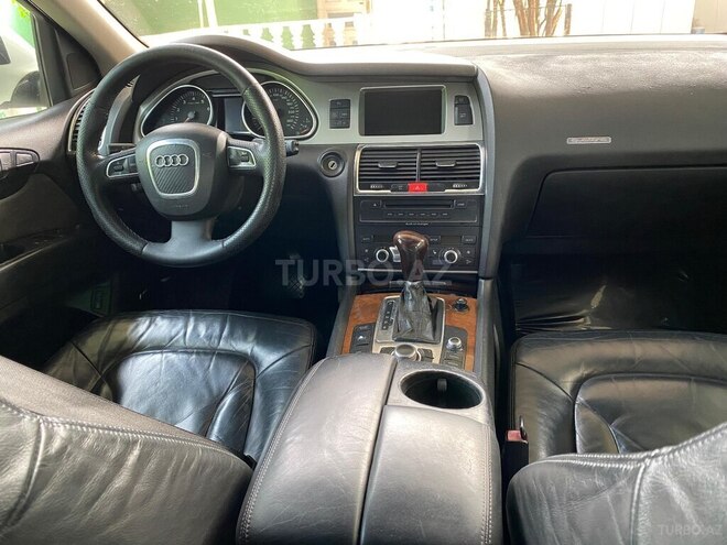 Audi Q7 2008, 283,000 km - 4.2 l - Neftçala