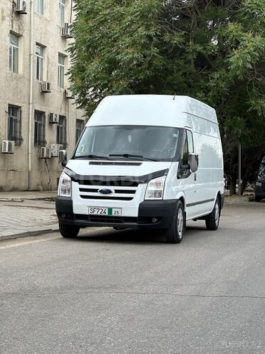 Ford Transit-2