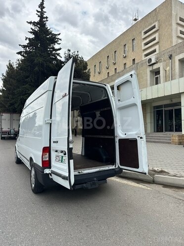 Ford Transit-7