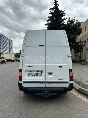 Ford Transit-6