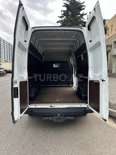 Ford Transit-15