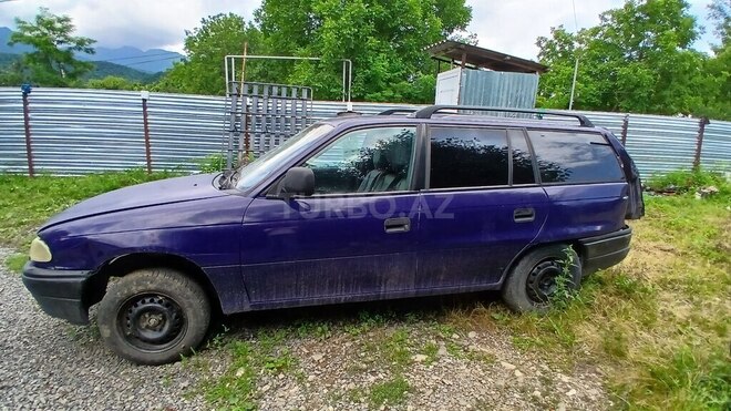 Opel Astra 1995, 120,000 km - 1.6 л - Qəbələ