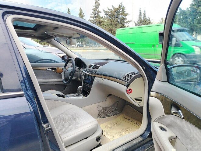 Mercedes E 270 2002, 302,000 km - 2.7 l - Sumqayıt
