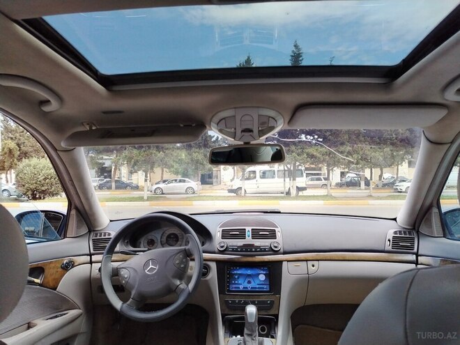 Mercedes E 270 2002, 302,000 km - 2.7 l - Sumqayıt