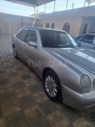 Mercedes E 240 2000, 303,150 km - 2.4 l - Tovuz