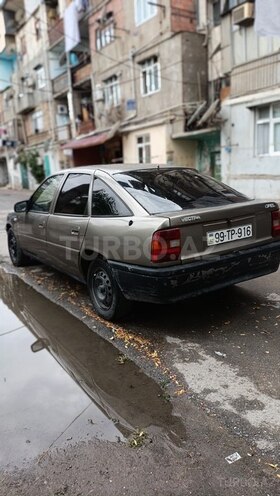 Opel Vectra 1989, 433,252 km - 1.6 l - Sumqayıt