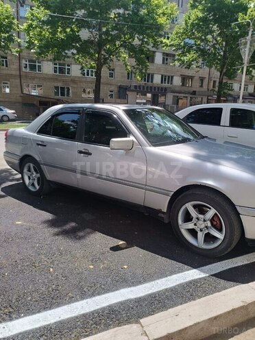 Mercedes C 220 1996, 350,000 km - 2.2 l - Bərdə