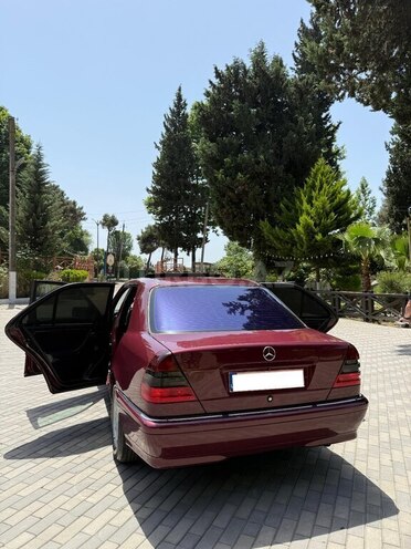 Mercedes C 240 1997, 360,000 km - 2.4 л - Masallı