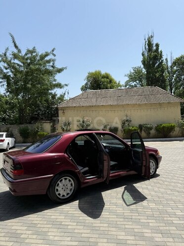 Mercedes C 240 1997, 360,000 km - 2.4 л - Masallı