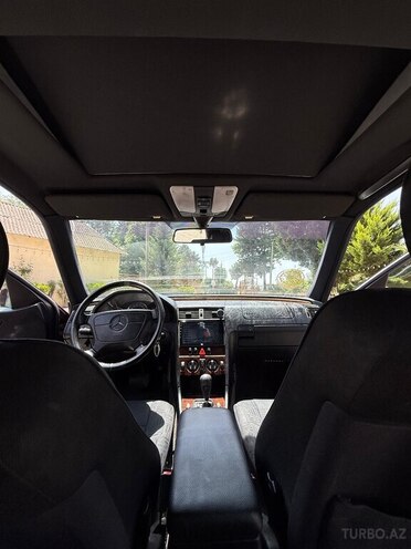 Mercedes C 240 1997, 360,000 km - 2.4 л - Masallı