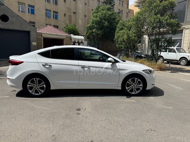 Hyundai Elantra 2017, 92,000 km - 2.0 л - Bakı