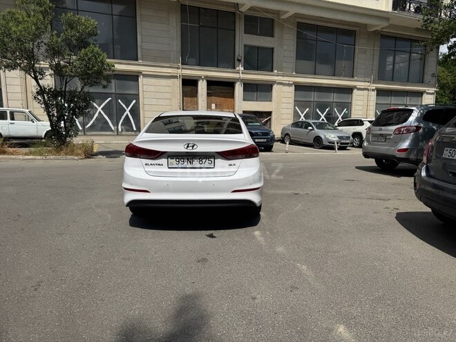 Hyundai Elantra 2017, 92,000 km - 2.0 л - Bakı