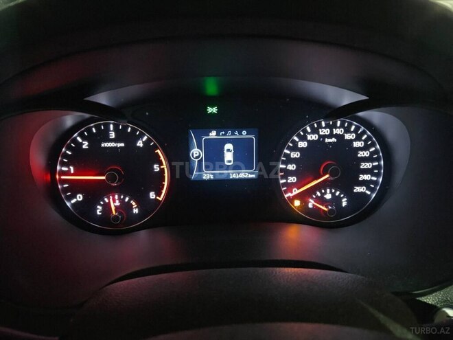 Kia K5-12