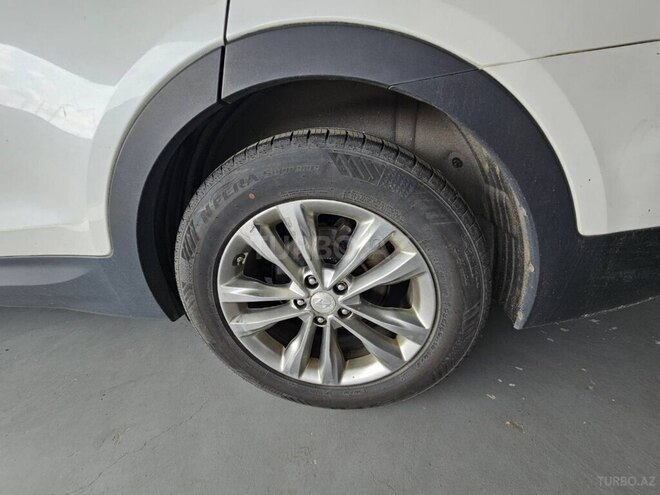 Hyundai Santa Fe-9
