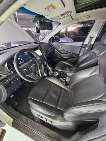 Hyundai Santa Fe-17