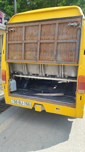 Mercedes 208 D 1990, 442,210 km - 2.3 l - İsmayıllı