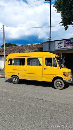 Mercedes 208 D 1990, 442,210 km - 2.3 l - İsmayıllı