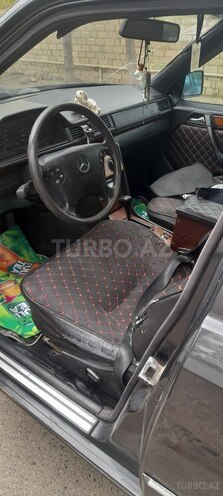 Mercedes E 250 1994, 350,000 km - 2.5 l - İmişli