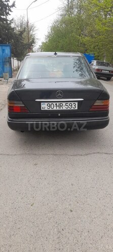 Mercedes E 250 1994, 350,000 km - 2.5 l - İmişli