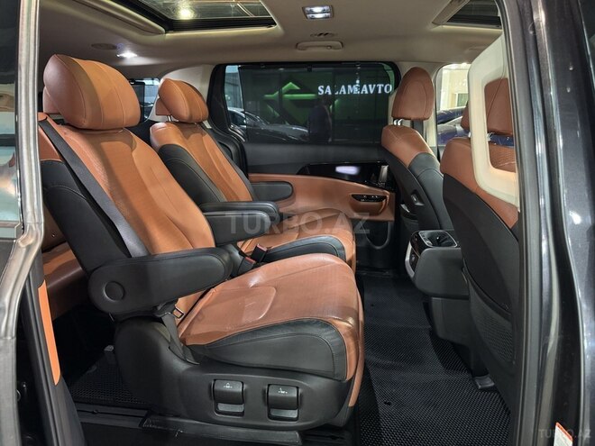 Kia Carnival-13