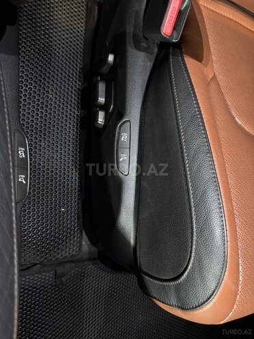 Kia Carnival-20