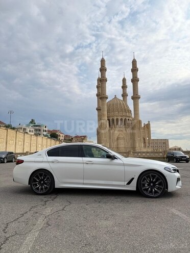 BMW 530e-4