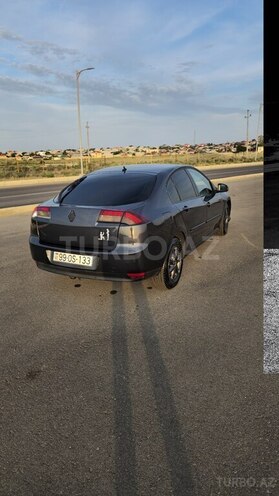 Renault Laguna-2