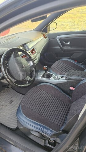Renault Laguna-5