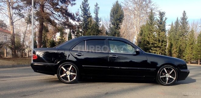 Mercedes E 240 1999, 330,000 km - 2.6 l - Mingəçevir