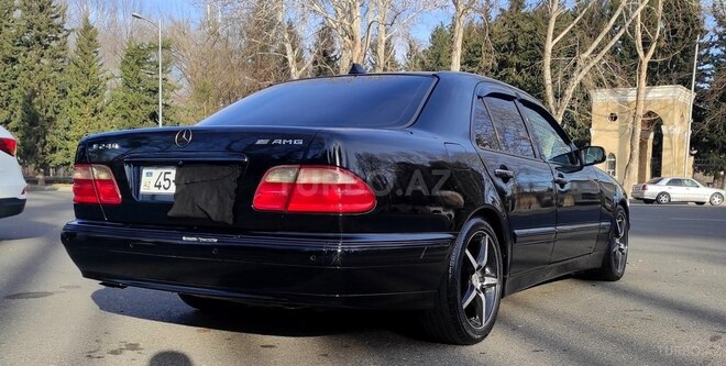 Mercedes E 240 1999, 330,000 km - 2.6 l - Mingəçevir