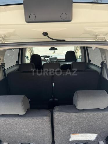 Toyota Sienta 2019, 143,000 km - 1.5 l - Bakı