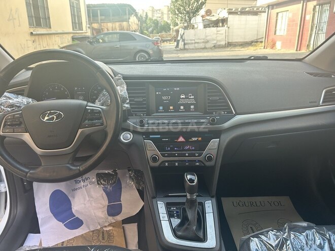 Hyundai Elantra 2017, 97,666 km - 2.0 l - Bakı