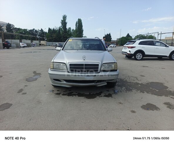 Mercedes C 220 d 2000, 109,545 km - 2.2 л - Bakı