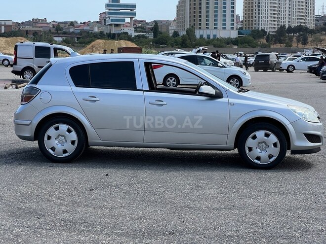 Opel Astra 2009, 320,000 km - 1.4 l - Bakı