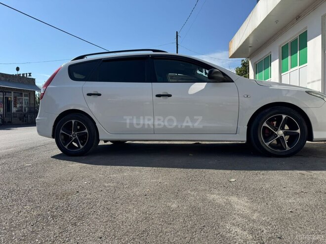 Hyundai i30 2011, 214,000 km - 1.6 l - Qəbələ
