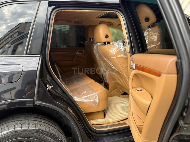 Porsche Cayenne-5