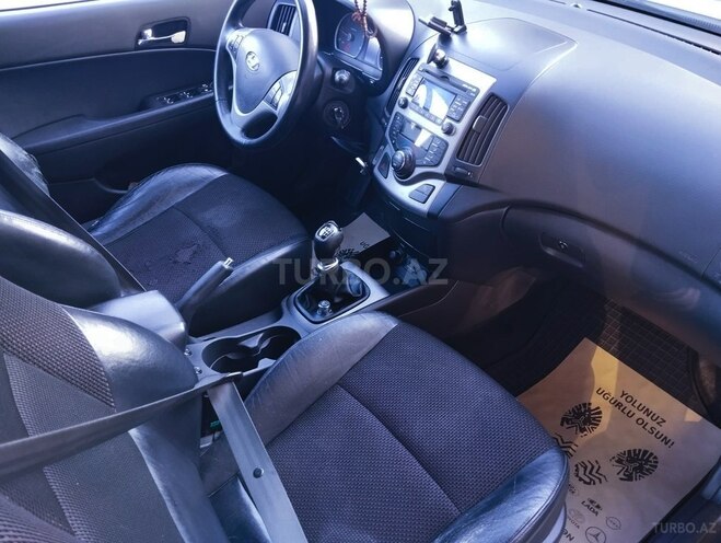 Hyundai i30 2010, 214,000 km - 1.6 l - Bakı