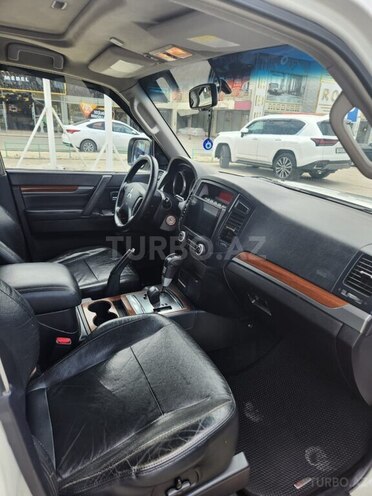 Mitsubishi Pajero 2008, 206,000 km - 3.0 l - Bakı