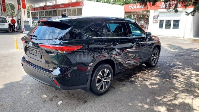 Toyota Highlander-3