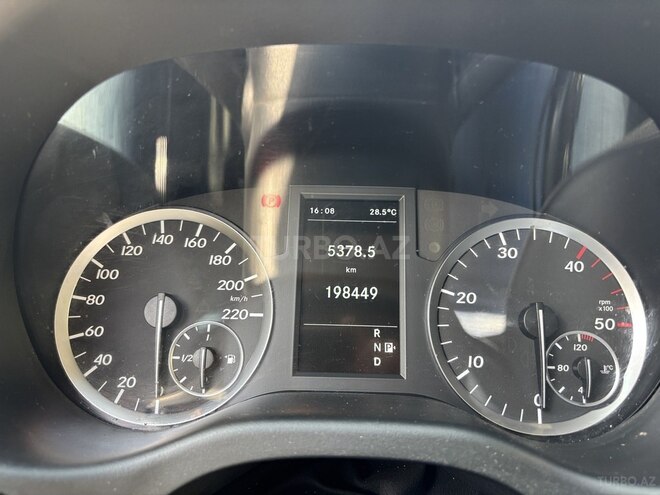 Mercedes Vito 116 2018, 198,000 km - 2.2 л - Bakı