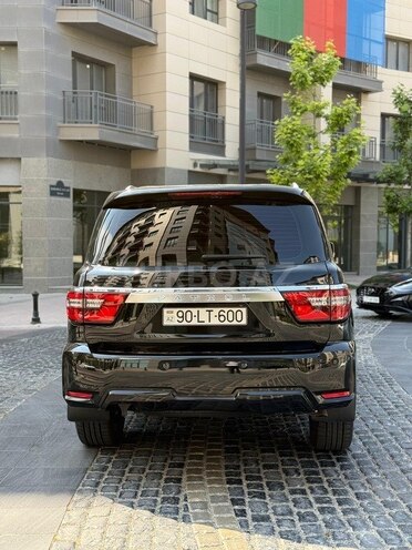 Nissan Patrol 2010, 27,500 km - 5.6 l - Bakı