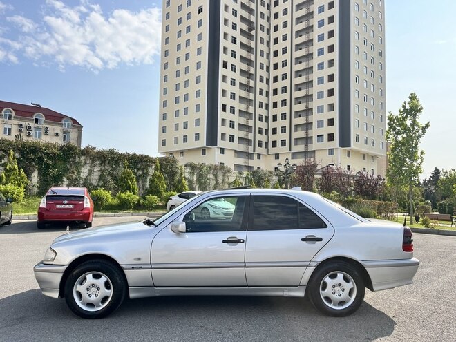 Mercedes C 200 2000, 450,000 km - 2.0 л - Bakı
