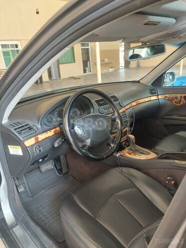Mercedes E 350 2005, 327,000 km - 3.5 l - Ağstafa
