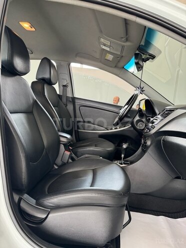 Hyundai Accent 2014, 220,000 km - 1.6 l - Bakı