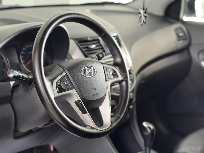 Hyundai Accent 2014, 220,000 km - 1.6 l - Bakı