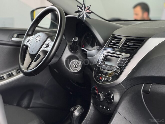 Hyundai Accent 2014, 220,000 km - 1.6 l - Bakı