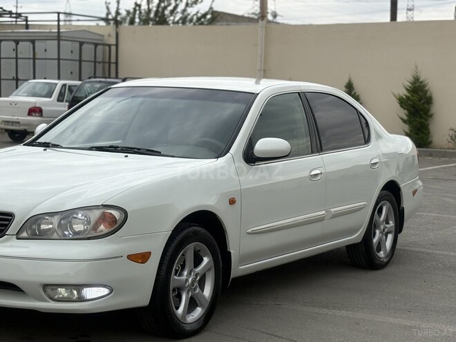 Nissan Maxima-5