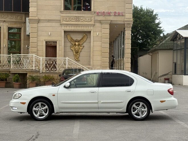 Nissan Maxima-10