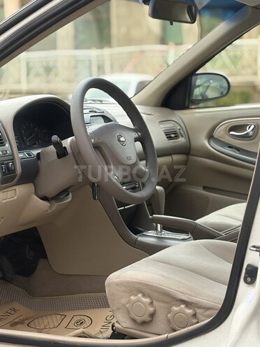 Nissan Maxima-12