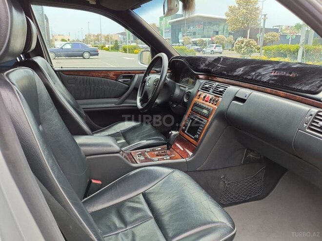 Mercedes E 240 2000, 362,000 km - 2.4 l - Bakı